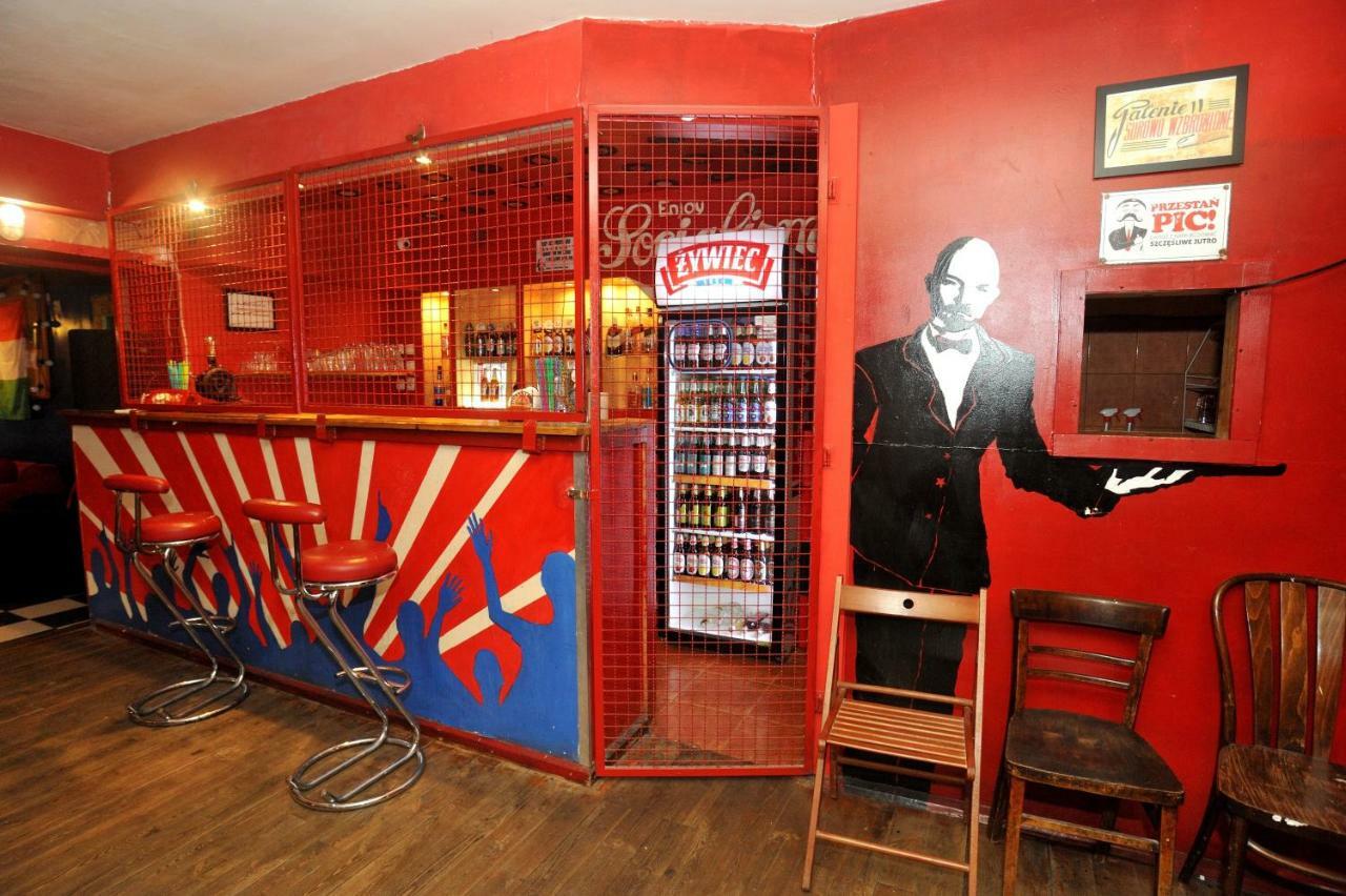 Good Bye Lenin Pub & Garden Hostel - Krakow — Bilder 3